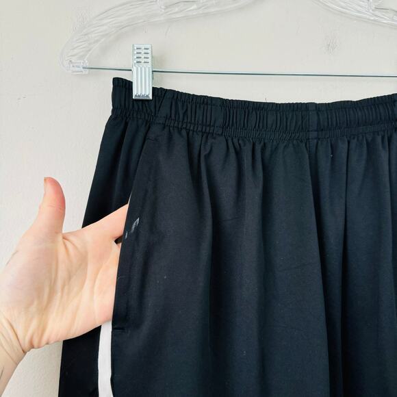 Nike Youth Basketball 11'' Shorts Size Large Black and White Embroidered Logo - Picture 2 of 13